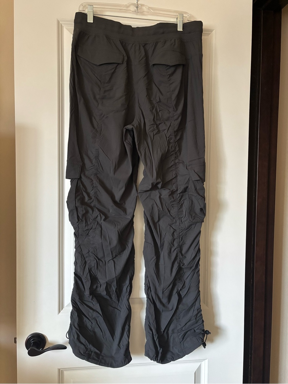 lululemon athletica Women’s Dance Studio Grey Cargo Jogger Pants - Picture 2 of 8